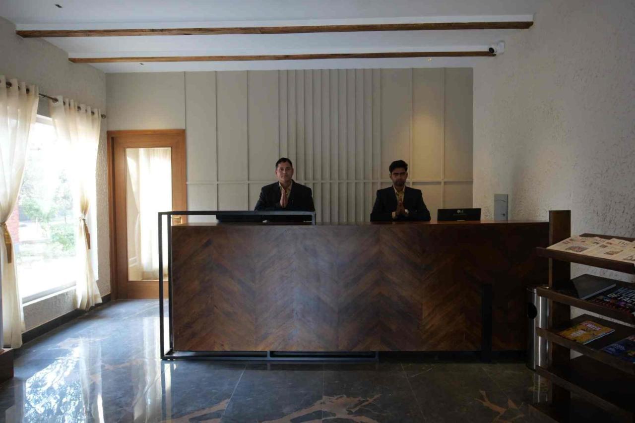Mango Tree Resorts Siyana Bagian luar foto